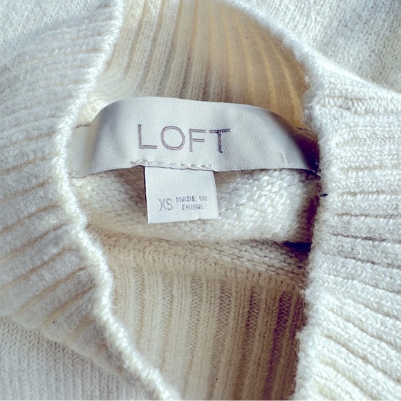 LOFT Cream Mock Neck Sweater XS Split Hem Pullover Neutral Minimalist Classic - Picture 4 of 12